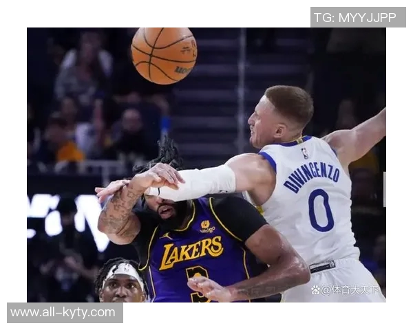 巴格利替补出战9分钟勇斗恩比德贡献6分3篮板3助攻1抢断表现亮眼